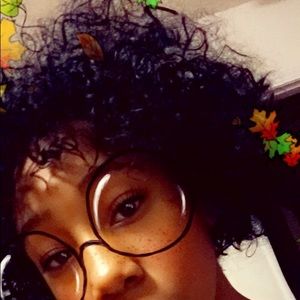 Meet your Posher, Kymia